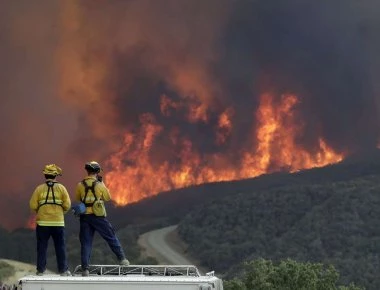 Ο Ντ.Τραμπ κήρυξε την Καλιφόρνια σε «κατάσταση μεγάλης καταστροφής» λόγω των πυρκαγιών